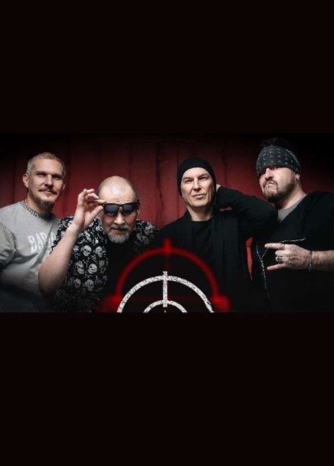 Черный обелиск и группа Пасаш. Двойной концерт